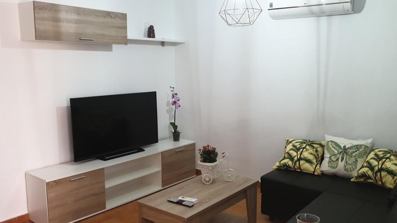 Helena Apartment *